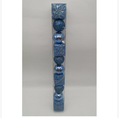 Palline e pacchetti natalizi