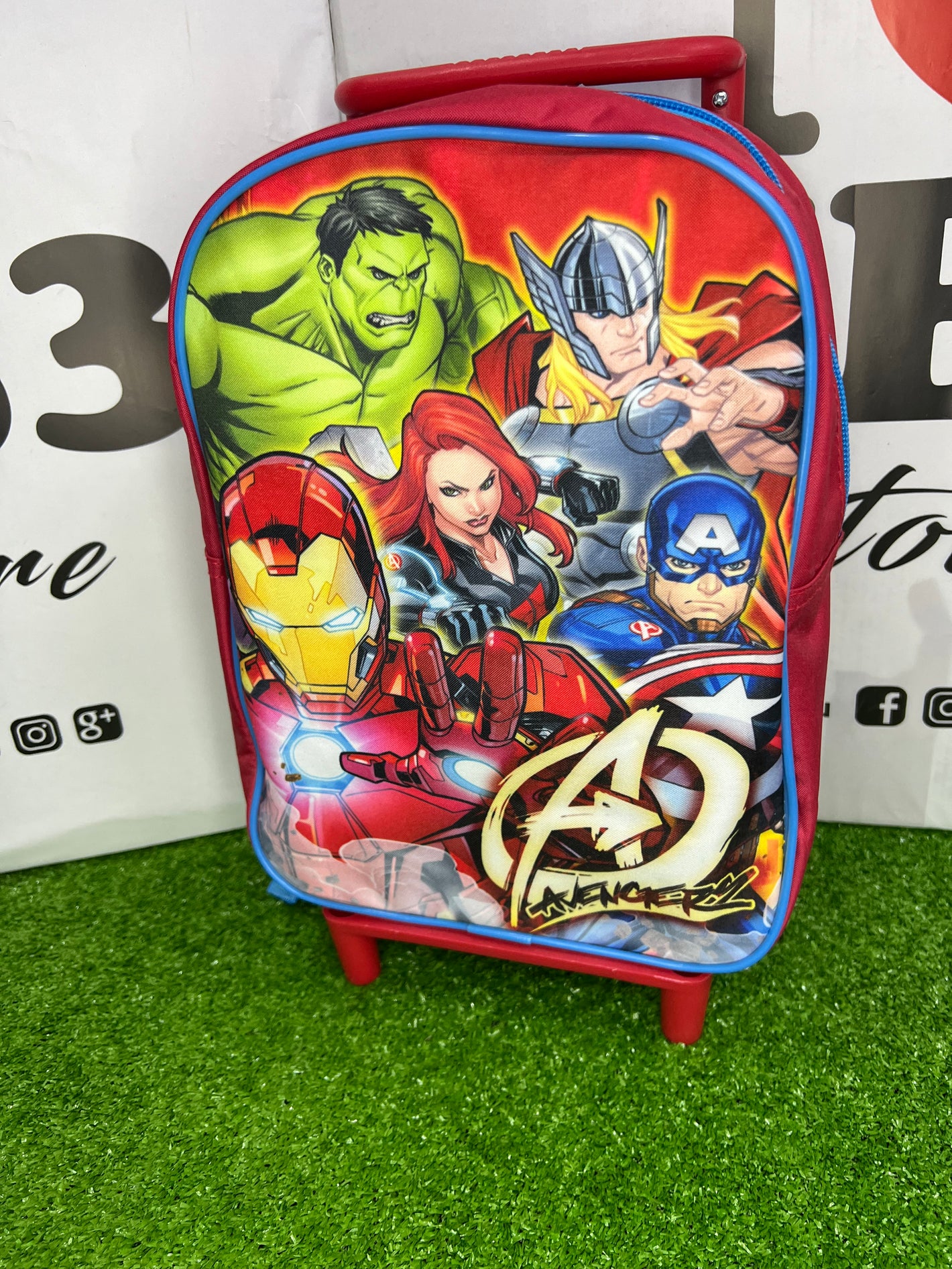 TROLLEY THE AVENGERS