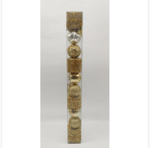 Palline e pacchetti natalizi