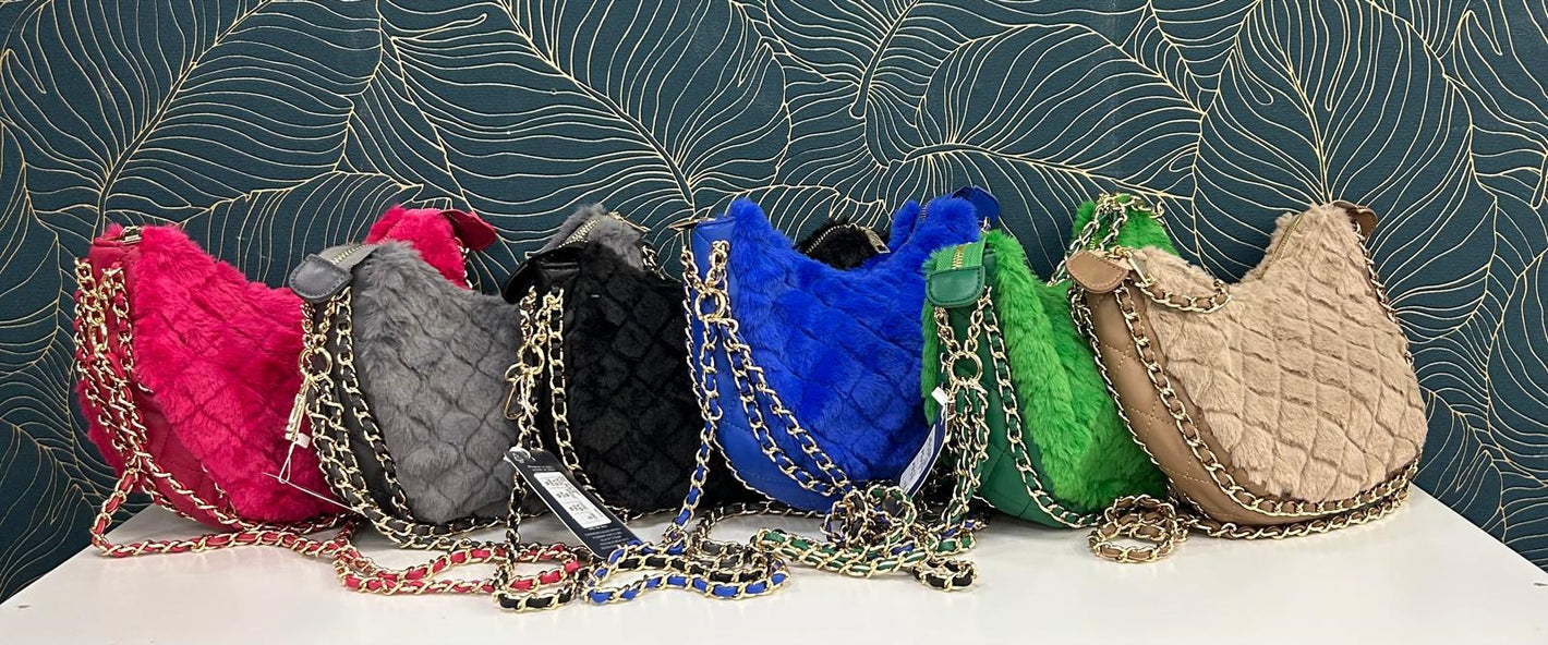 Borsetta peluche con catenina